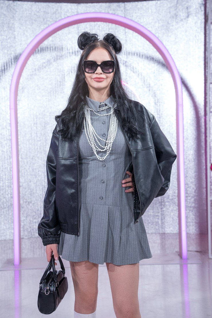 Nákupné maniačky: téma Prúžky - Mia