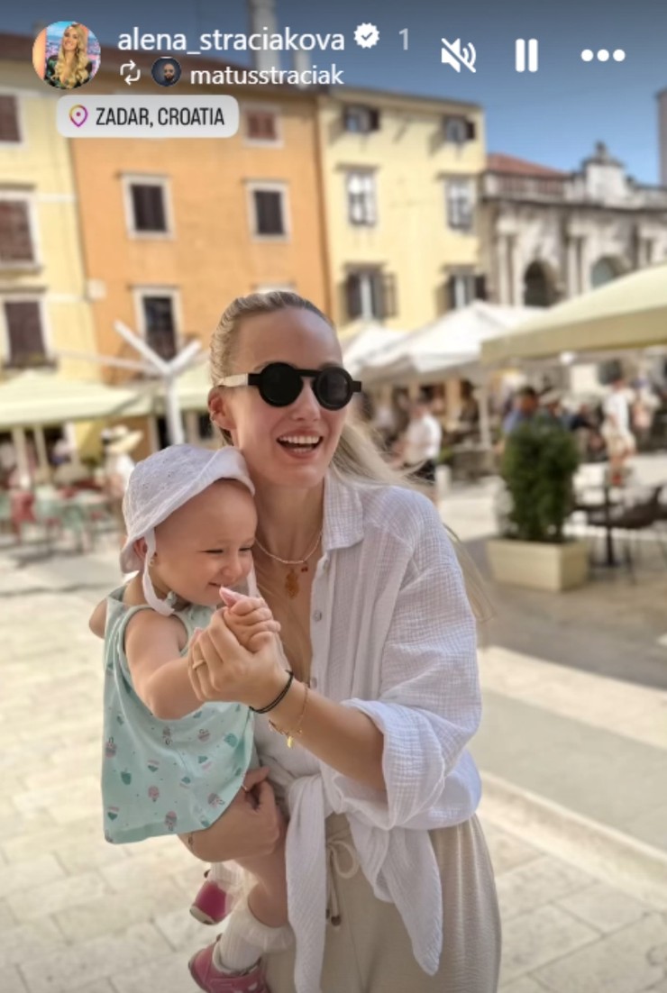 Alena Stračiaková s dcérkou v Chorvátsku