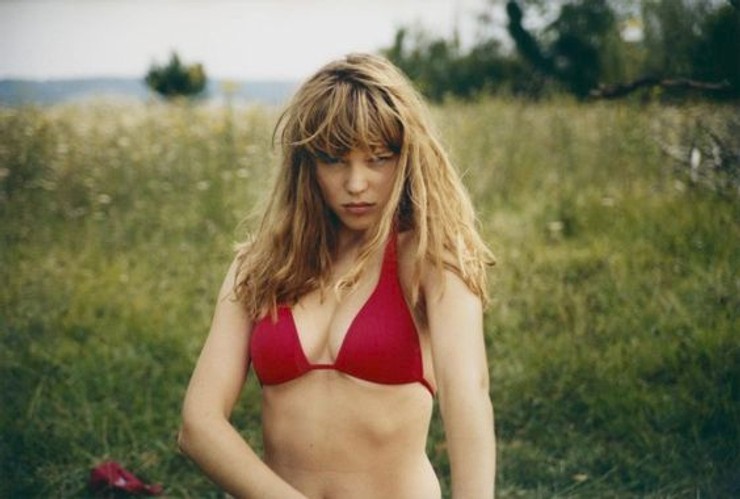 2009 - Léa Seydoux si obliekla červené plavky ako štýlová Francúzska vo filme Going South.