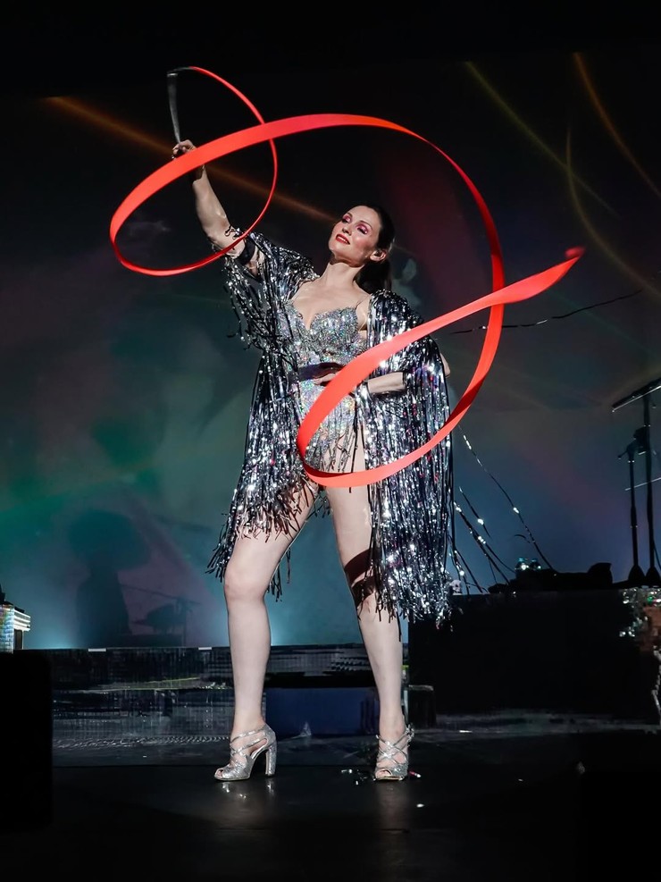 Sophie Elis-Bextor outfity 