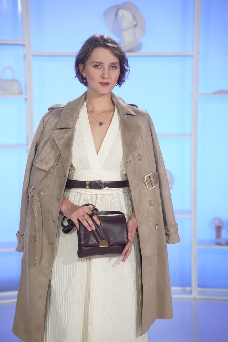 Nákupné maniačky: téma Ako po masle - Lucia