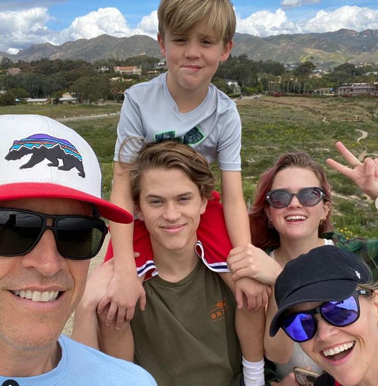 Reese Witherspoon s rodinou