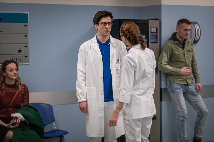 Dávid Uzsák a Anna Nováková seriál Nemocnica