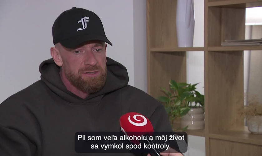 Sir Bradley Wiggins pred Fastar than a Train