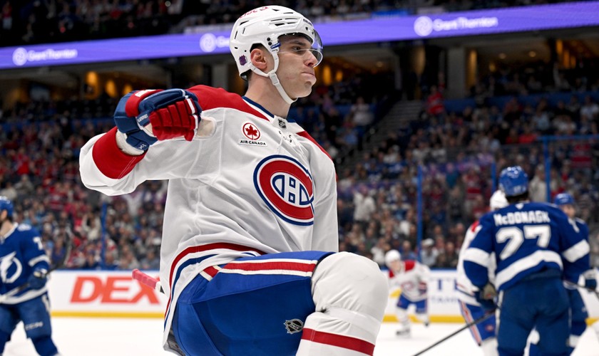 Juraj Slafkovský strelil hetrik, aký hráč Montrealu nedal 117 rokov