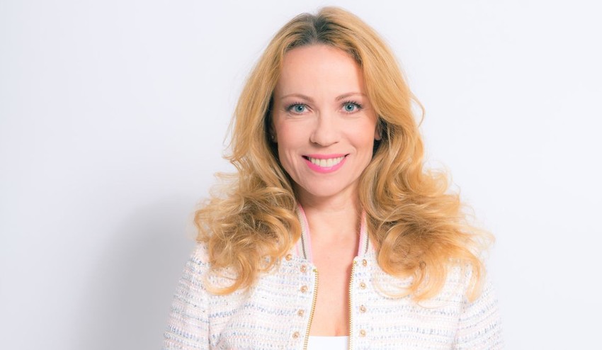 Čo sa to deje?! Diana Mórová chodí po ulici a vykrikuje nezvyčajné slovo!