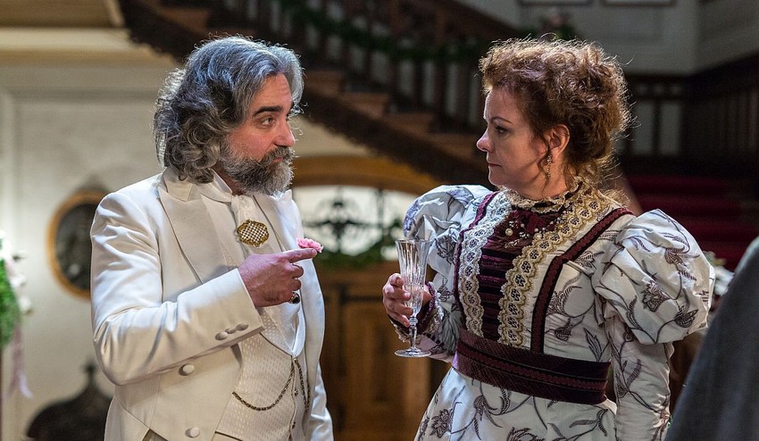 Vytrápil sa so slovenčinou, no napokon je všetko inak: Prečo sme museli grófa predabovať?