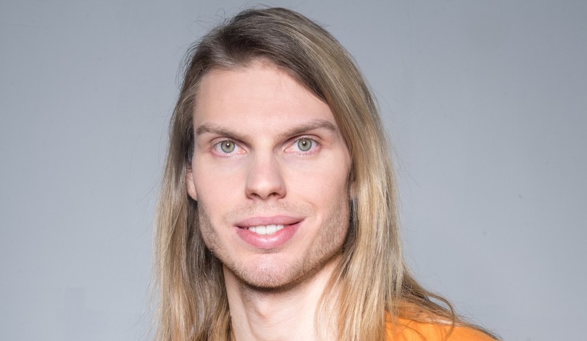 Šok! Tomáš z Mama, ožeň ma „prišiel“ o dlhú hrivu: TAKTO vyzerá s iným účesom!
