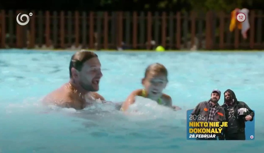 Zdeno skoro utopil Lily (Prázdiny)