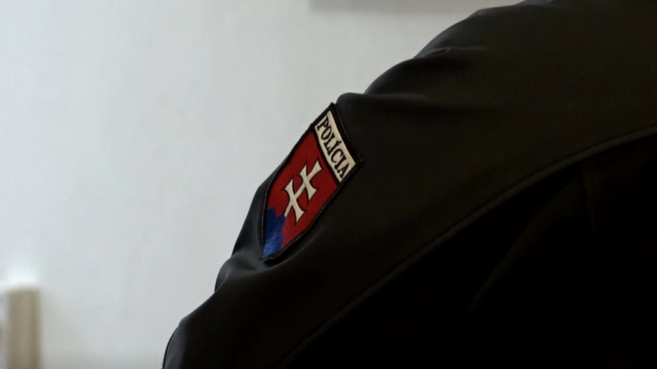 polícia il