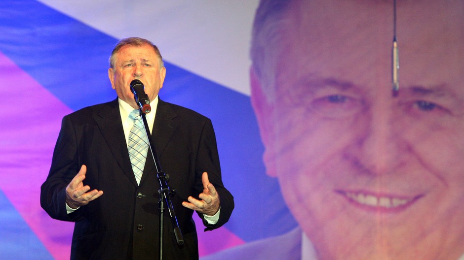Vladimír Mečiar za mikrofónom