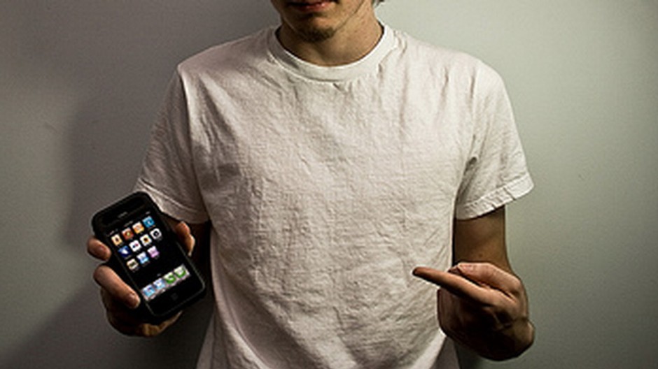 chlapec drzi iPod, ukazuje nan, bez hlavy