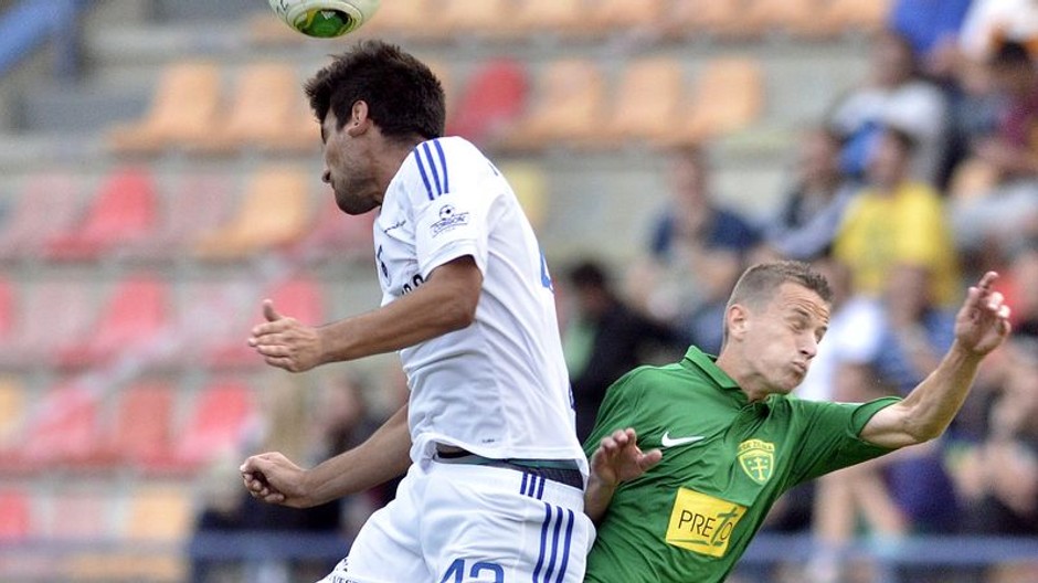 1 CL Ružomberok Žilina, hlavičkový súboj