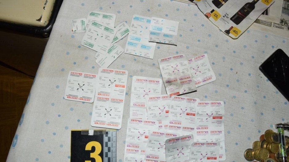 drogy v byte 60 ročného muža