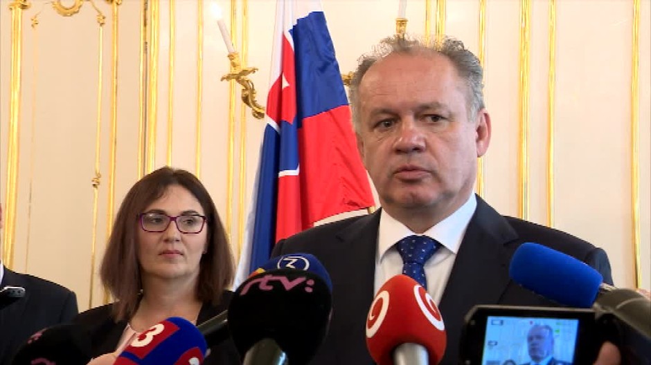 Kiska prijal budúcu ministerku školstva Martinu Lubyovú3083