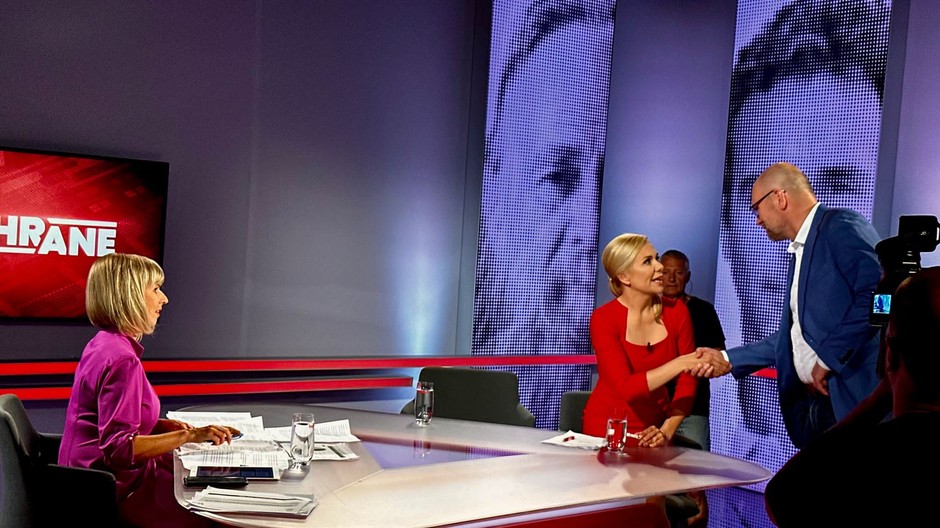 fa583753-d633-49cc-a000-d209bdbf15ab