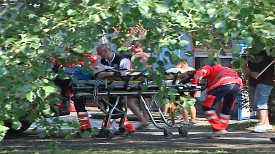 Blesk zásah Bratislava kúpalisko záchranári nesú