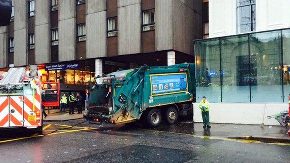 Glasgow -smetiarske auto zabilo šesť ľudí 2