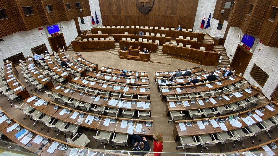 Parlament piatok 11.2.