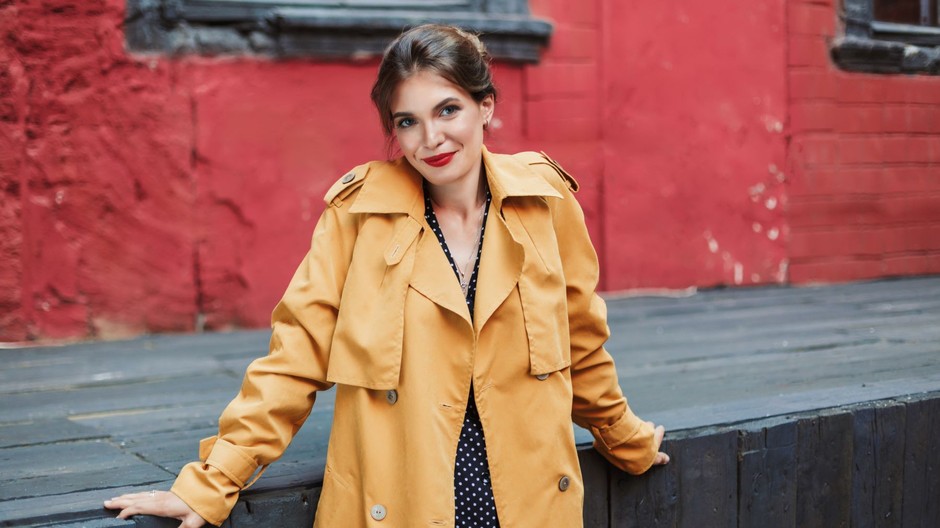 jednoducho-a-stylovo-ako-nosit-damsky-trenckot