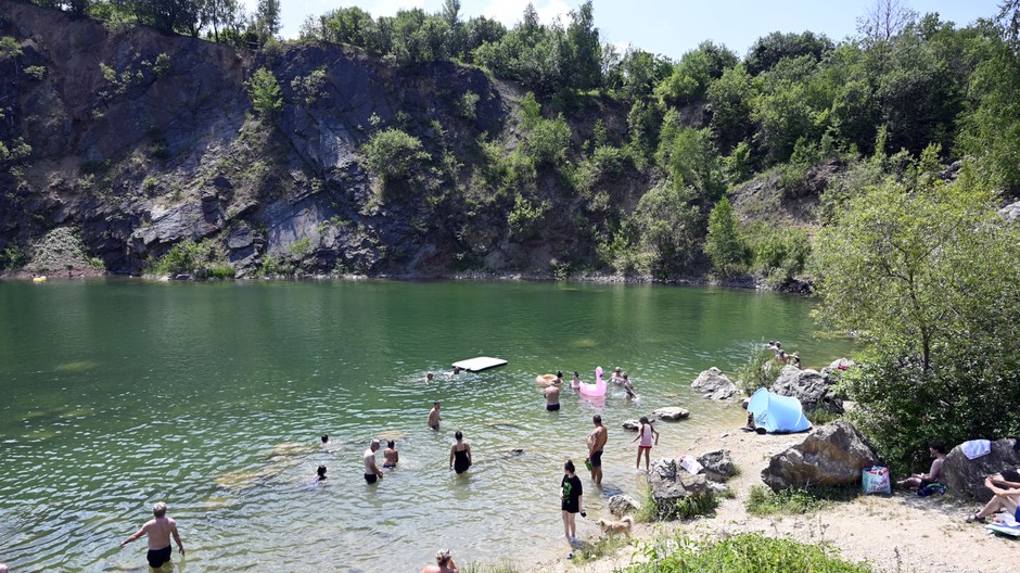 Benatina_kupanie_priroda_010796280