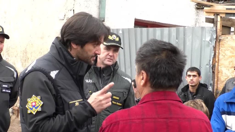 Minister Kaliňák: 70 percent všetkej kriminality tvorí rómska kriminalita262