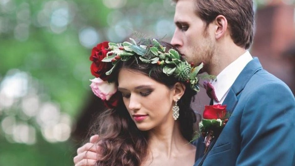 Ružové svadobné šaty