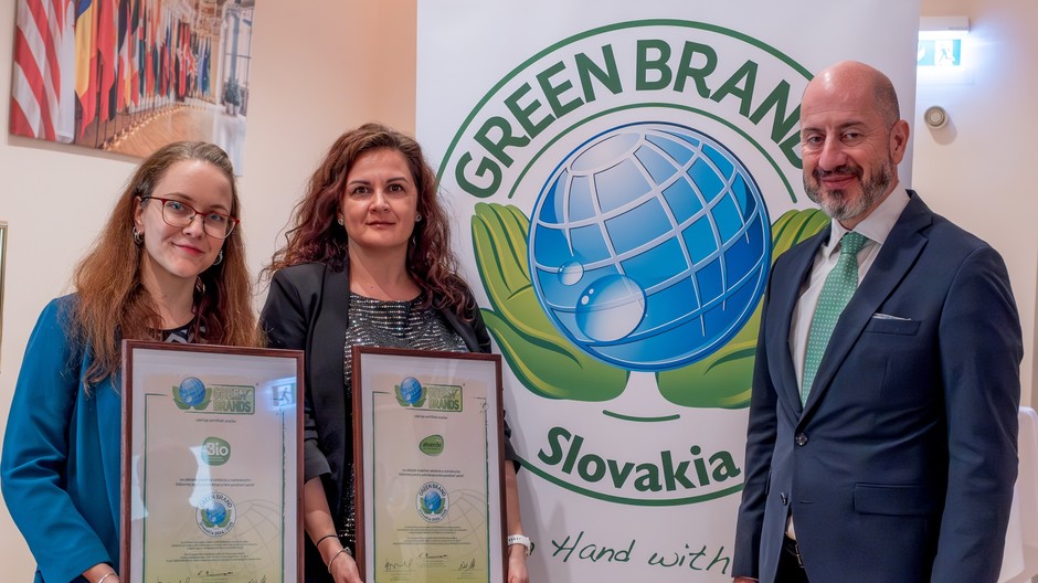 GREEN BRANDS_Značky dmBio a alverde NATURKOSMETIK získali pečať kvality GREEN BRANDS