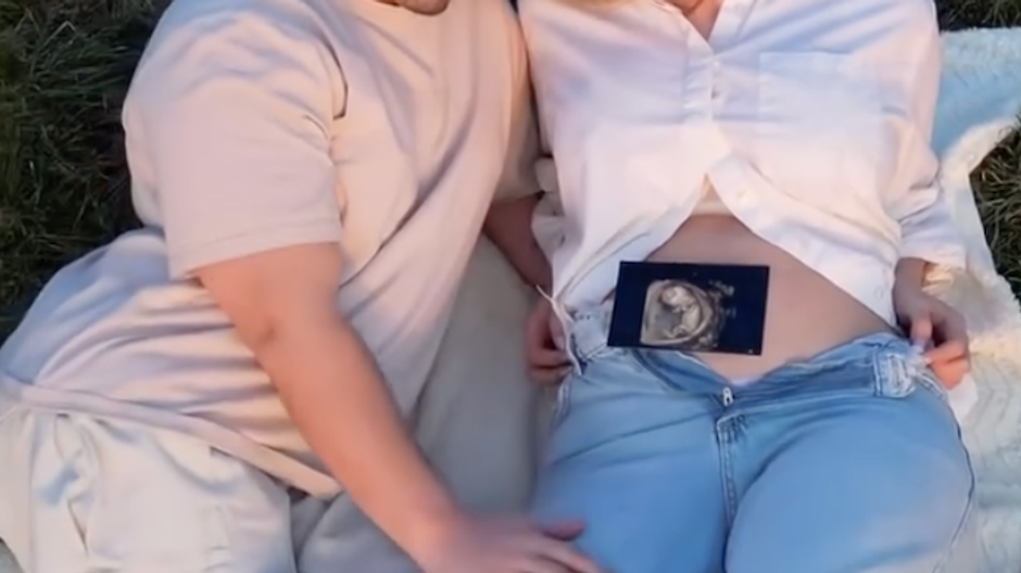 Alex Godaly a Denis Kučera čakajú bábätko