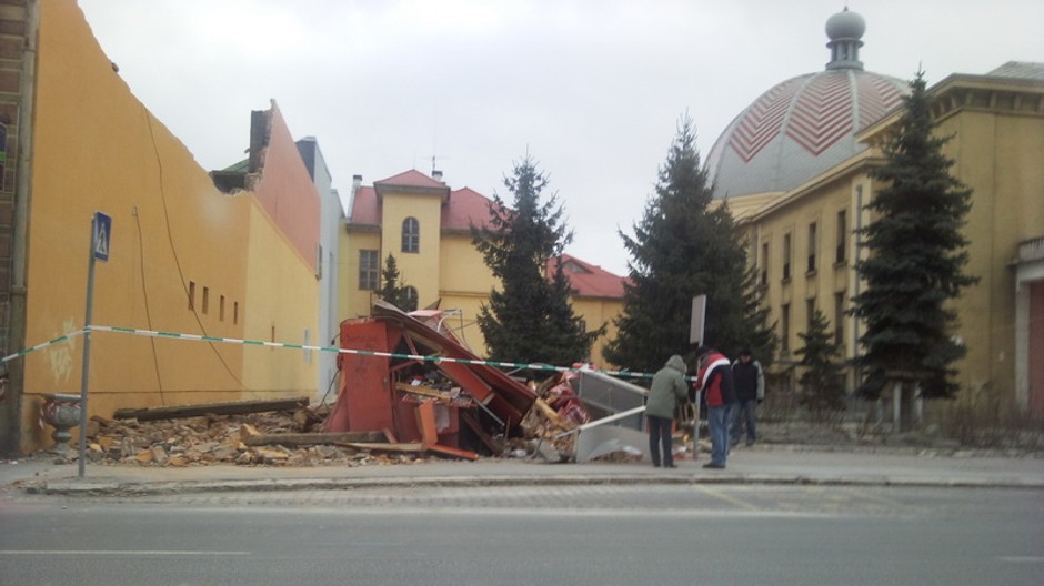 V Košiciach padol múr na novinový stánok