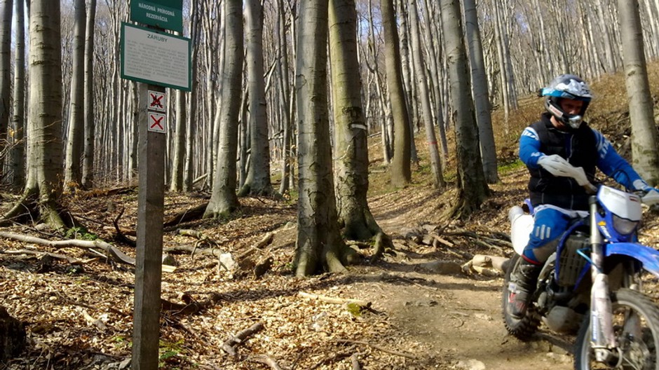 Ľudí šokovali motorkári v rezervácii