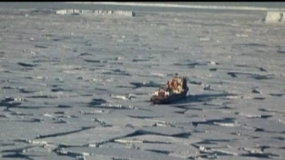 antarktida-lod medzi kryhami-lad, sneh