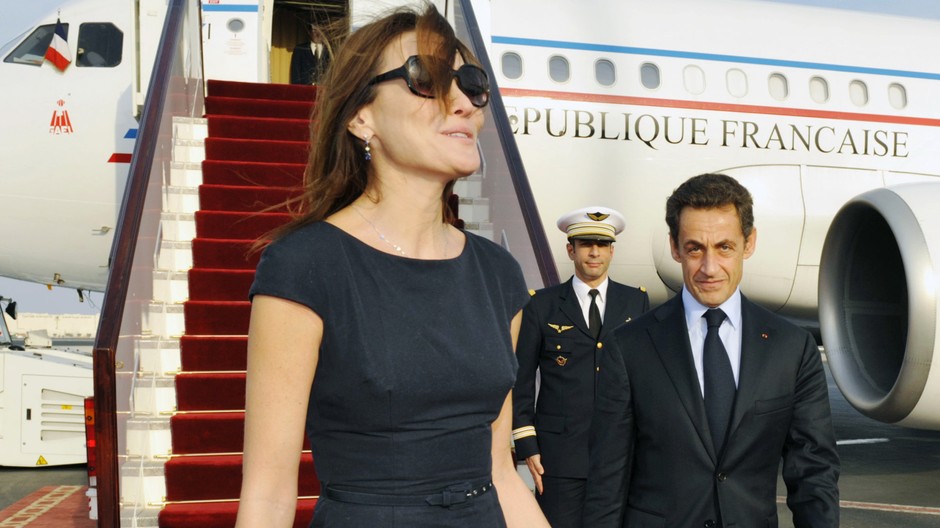 sarkozy a bruniova v popredi