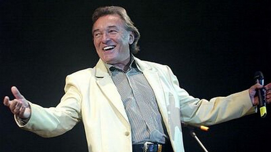 karel gott ruky doširoka otvorene