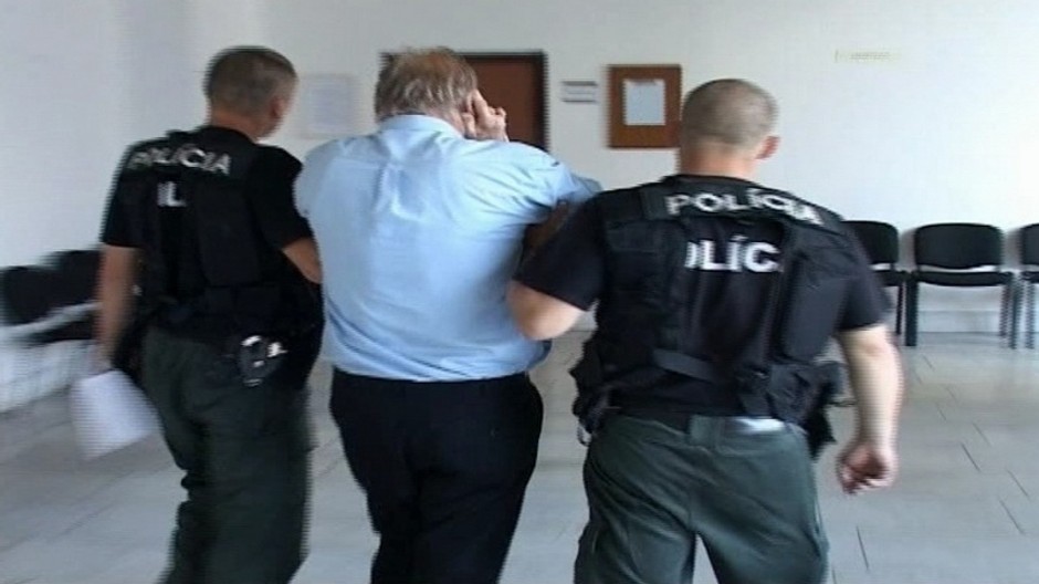 alojz k policia ho vedie strelba romovia dubnica