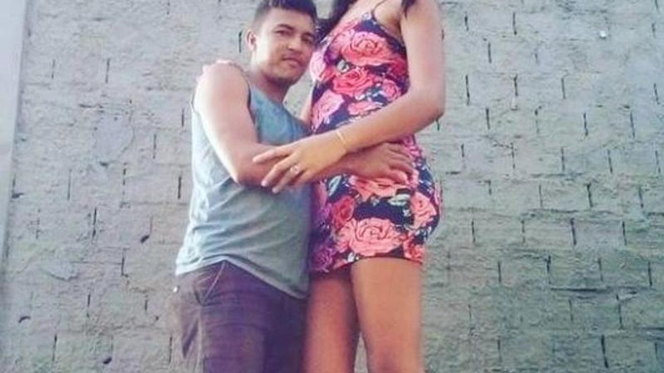 pár s výškovým rozdielom