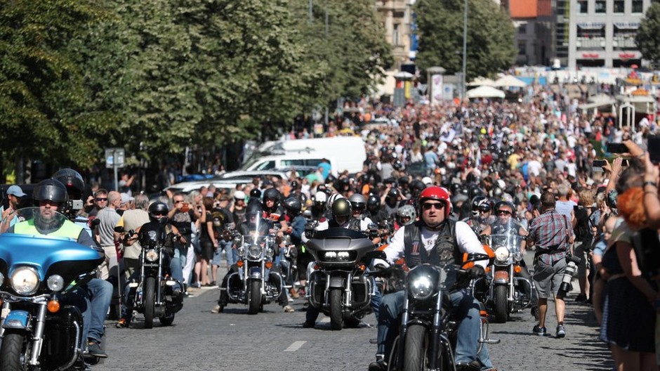spanilá jazda Harley Davidson