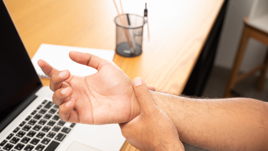 Karpalny tunel drzanie ruk