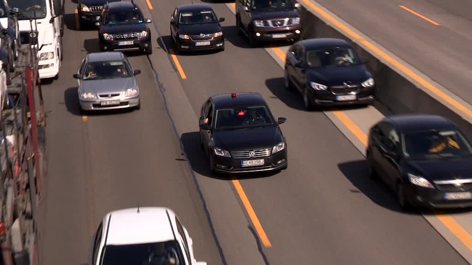 Neprejazdná diaľnica. K nehodám došlo na D1 v oboch smeroch298