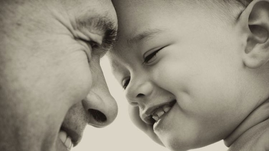 otec so synom tvárou v tvár