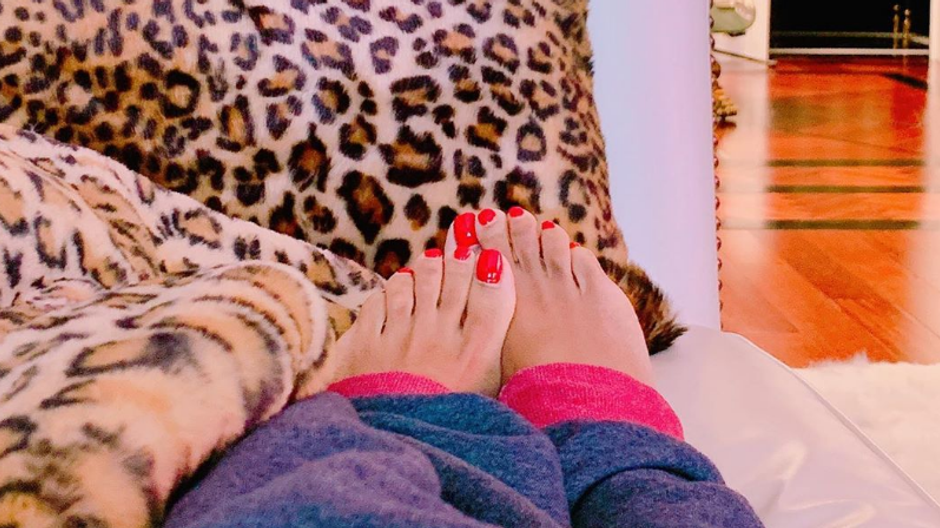 nohy Toni Braxton ( tonibraxton) • Fotky a videá na Instagrame