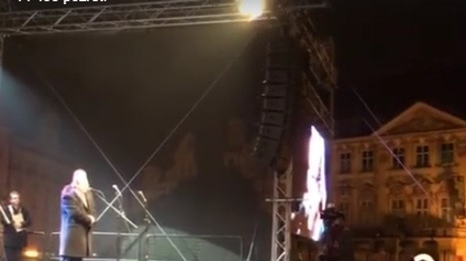 Praha_protest_ľudia