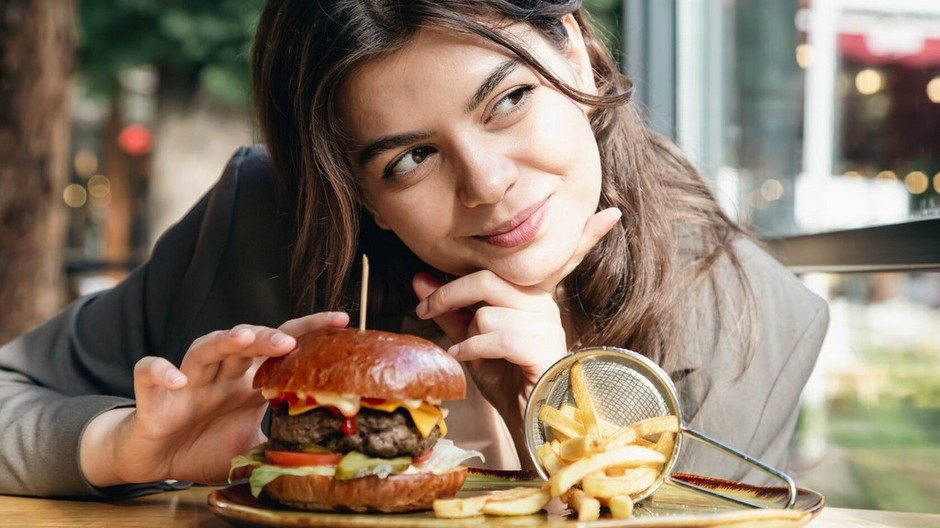 žena, fast food