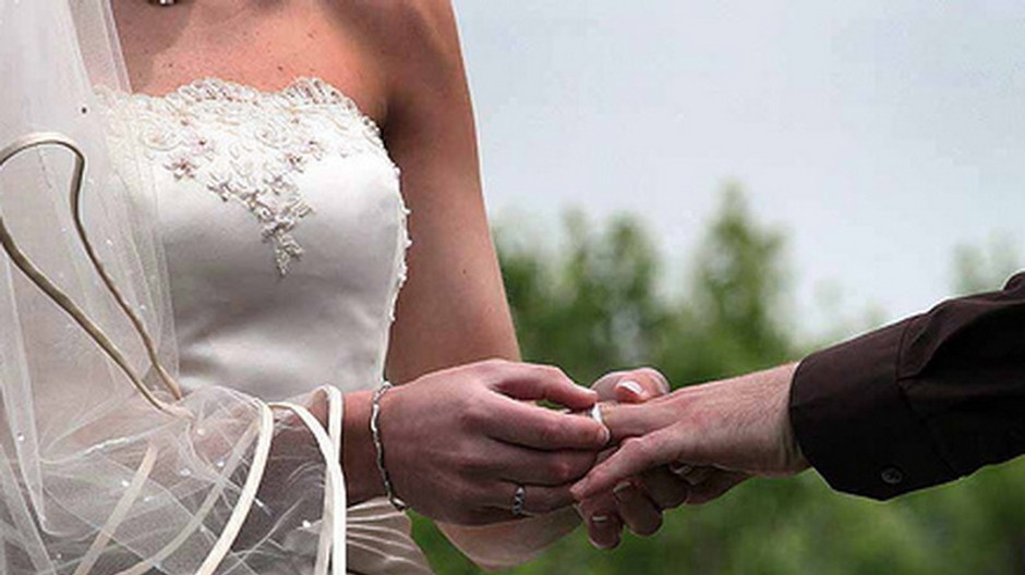 svatba davanie prstenov