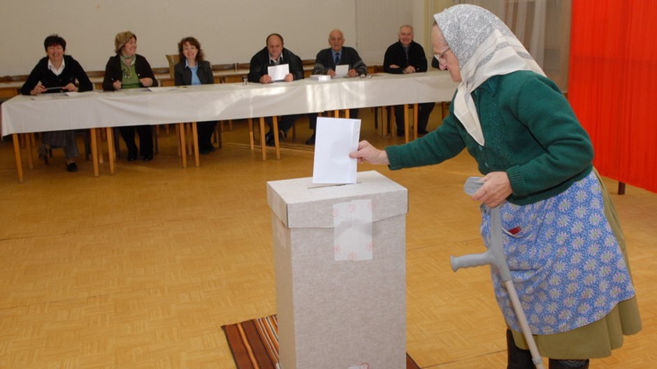 babka hadze do urny obalku komisia