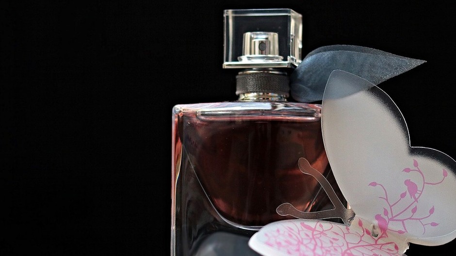 parfum pr správa