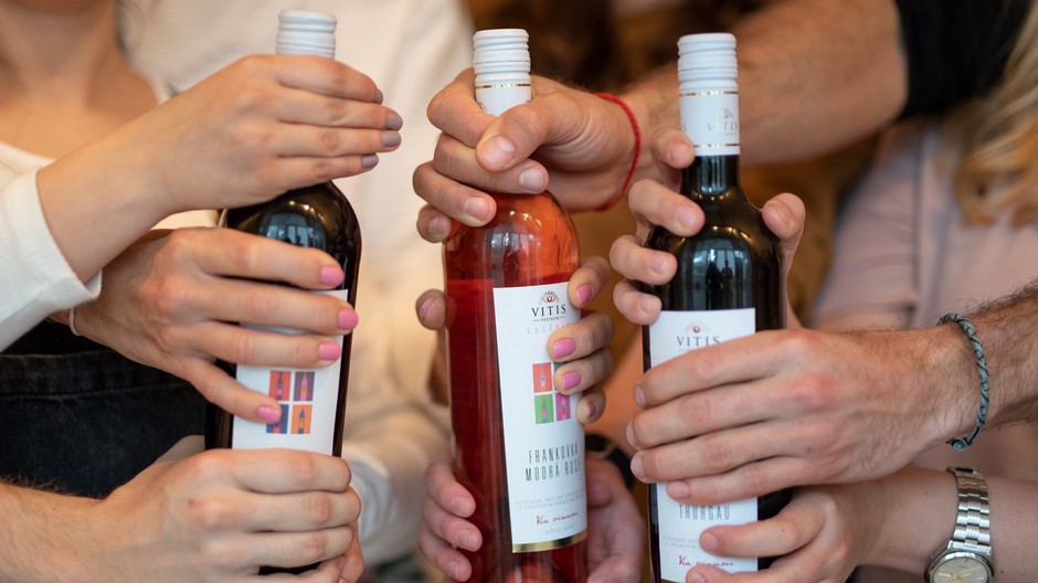 Vino, PR sprava 