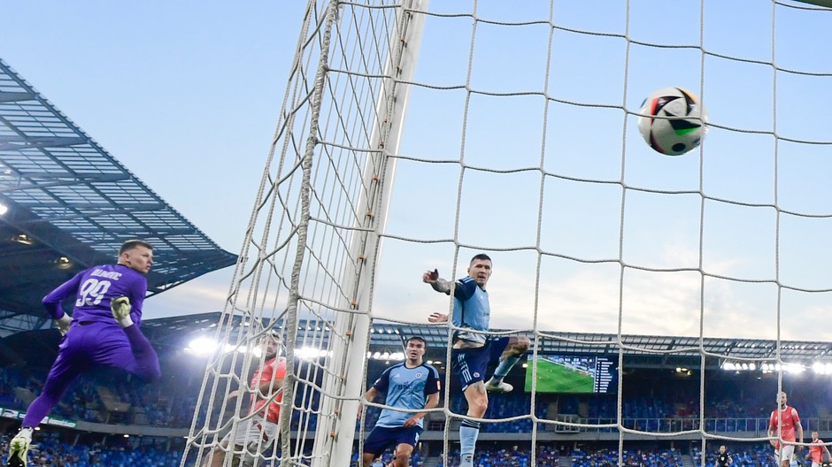 Na snímke Juraj Kucka (Slovan)