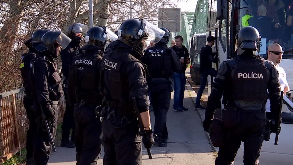 [multi] Fanúšikovia HU futbal 476