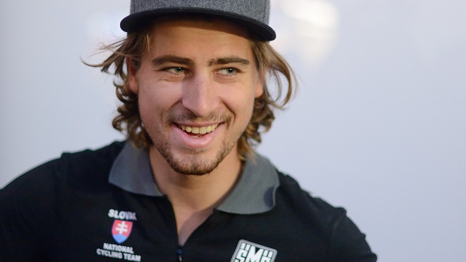 Cyklista Peter Sagan po prílete z majstrovstiev sveta v cestnej cyklistike na rakúskom letisku v Schwechate